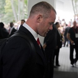Rooney Disarankan Segera Putuskan Masa Depan