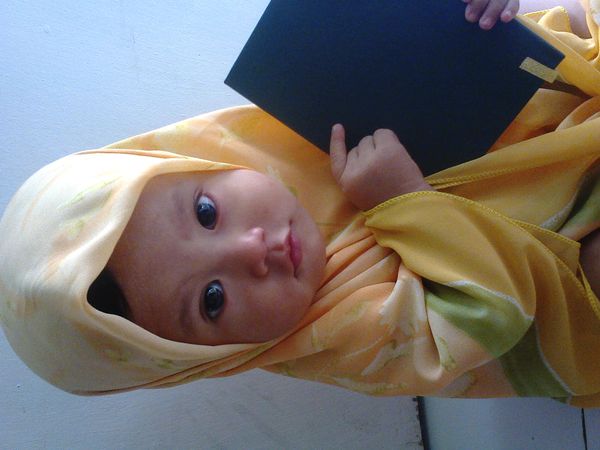 Azmi Khoirunisa, 10 Bulan, Perempuan