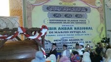 Pukul Beduk, Menag Buka Takbir Akbar di Istiqlal
