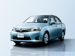Toyota Resmi Luncurkan Corolla Hybrid