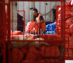 Masuk Saat Libur Lebaran, Pegawai PT Pos Dapat Uang Tambahan