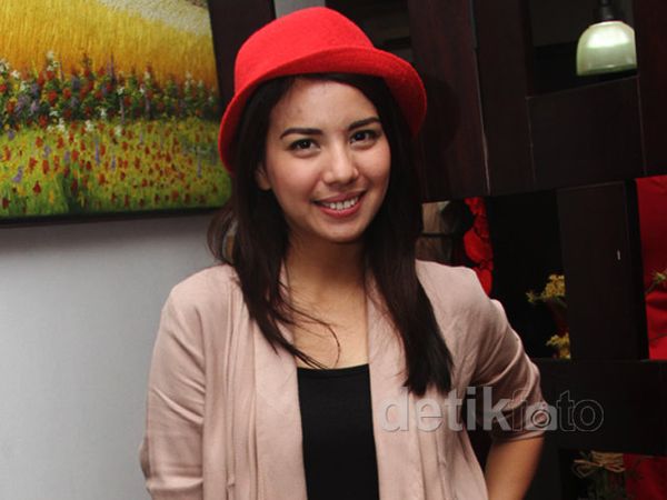 Tya Ariestya Belum Siap Berhijab