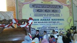 Pukul Beduk, Menag Buka Takbir Akbar di Masjid Istiqlal