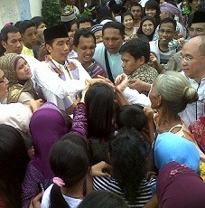 Blusukan Edisi Lebaran Jokowi Disambut Meriah Warga 5 Kampung