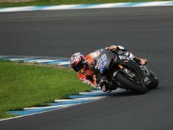 Comeback Stoner Diganggu Hujan