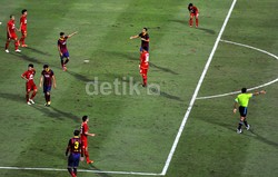 Barca mencetak gol pertama pada menit ke-13. Gol itu tercipta lewat kaki Neymar.