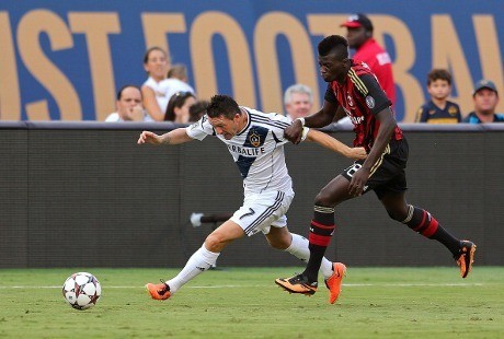 Milan Kalahkan LA Galaxy 2-0