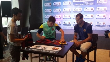Menangis Dapat Tanda Tangan Messi