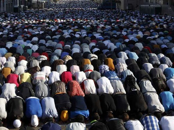 Ribuan Umat Muslim Rusia Rayakan Idul Fitri