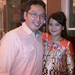 Sheza & Shezy Idris Usir Ayah Jika Merokok di Rumah