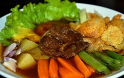 Kurang Afdol Kalau ke Solo Tanpa Cicipi Cabuk Rambak dan Selat!