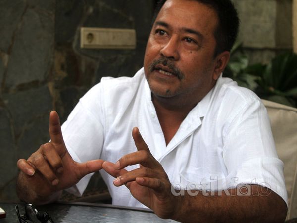 Rano Karno Gelar Open House