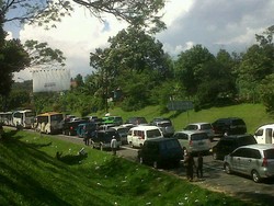 Ini Penampakan Macet Parah Menuju Puncak, Gerbang Tol Ciawi-Gadog 3 Jam