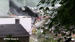 Pesawat Kecil Timpa Rumah di Amerika Serikat