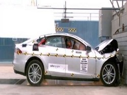 Ini Mobil Listrik Asal Amerika yang Paling Aman