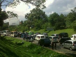  Puncak Macet Parah, Gerbang Tol Ciawi-Gadog Ditempuh 3 Jam