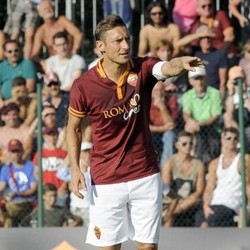 Totti: 20 Tahun Penuh Cinta di Roma