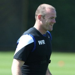 Rooney Terindikasi Siap Tampil di Community Shield