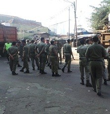 705 Satpol PP Diterjunkan Tertibkan PKL Tanah Abang