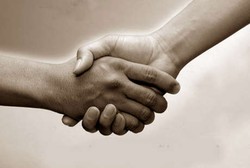 Silaturahmi Memperpanjang Umur