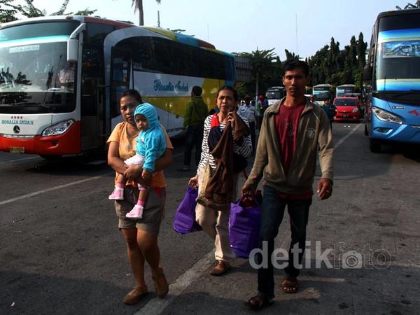 Pemudik Datang, Terminal Rawamangun Normal