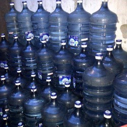 Usai Lebaran Air Minum Kemasan Galon Langka di Bandung