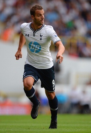 Soldado Cetak Gol Saat Debut bersama Spurs