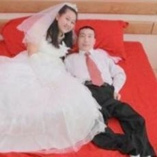 Wanita Malaysia Terbang ke China Demi Nikahi Kekasihnya yang Lumpuh