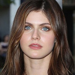 Alexandra Daddario, Si Seksi Calon Pemeran Wonder Woman