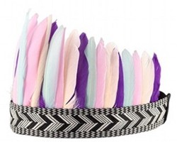 Singgung Suku Pribumi Kanada, Aksesori Terbaru H&M Ditarik dari Pasaran