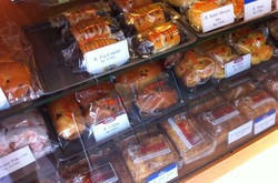 Toko Roti Muntjul: Roti Semir Kuno Lembut yang Jadi Andalan Selama 60 Tahun