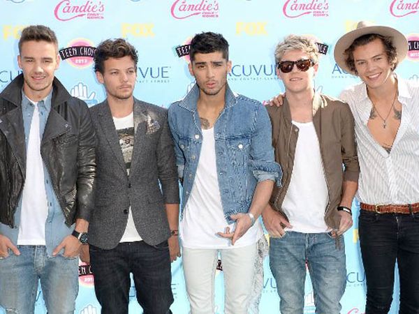Bertabur Bintang di Teen Choice Awards 2013 (1)