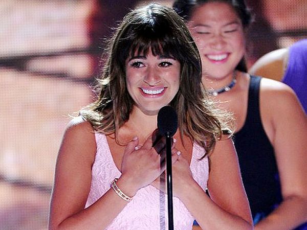 Penampilan Perdana Lea Michele Pasca Kepergian Cory Monteith