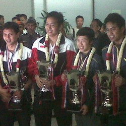 Tim Bulutangkis Indonesia Disambut Meriah di Bandara Soeta