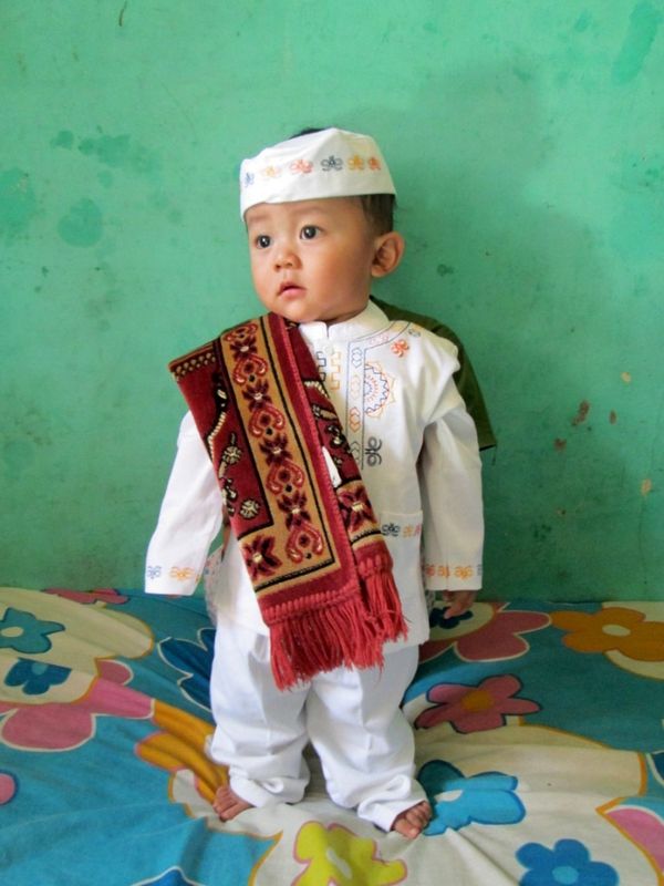 Nizam Azzura Basuki, 10 Bulan, Lelaki