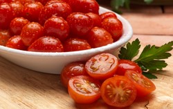 Konsumsi Jamur dan Tomat Bikin Kulit Lebih Mulus