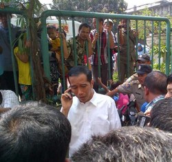 Jokowi Ingatkan Kepala Blok G Tak Politisasi Pembagian Kios