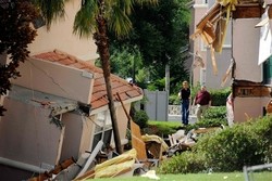 Lubang Menganga Nyaris Menelan Vila Dekat Disney World, AS