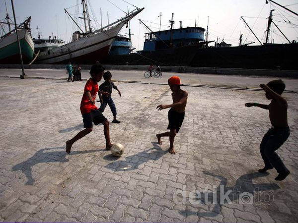 Isi Liburan dengan Bermain Bola