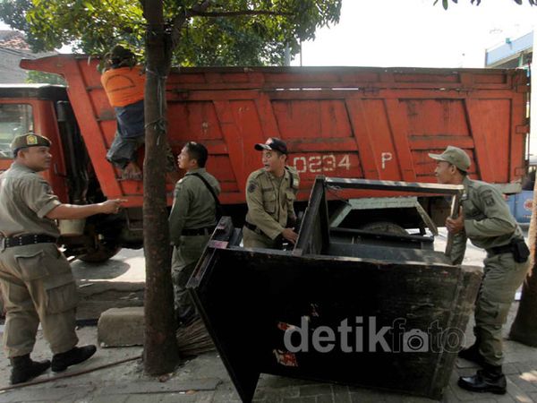 Hari Ke-3 Gusuran Tanah Abang Berlangsung Tertib