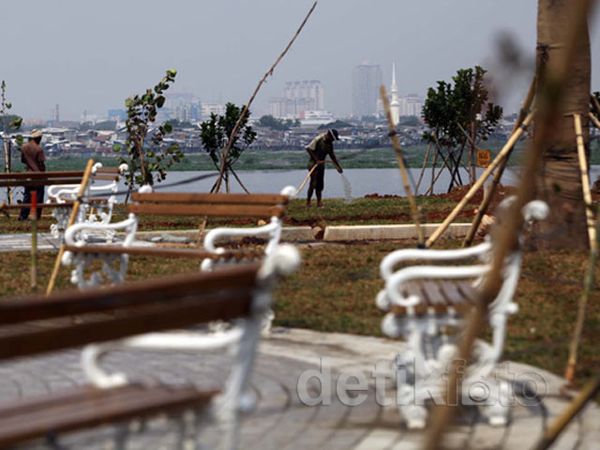 Taman Waduk Pluit Tahap I Hampir Rampung