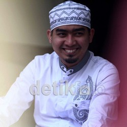  Ustad Solmed Klarifikasi Soal Tarif, Ade Govinda Maafkan Chika Jessica