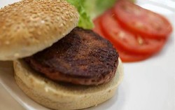 Burger Daging Tabung Ternyata Rasanya Mirip Burger Daging Asli