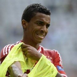 Luiz Gustavo Tertarik Bermain di Arsenal