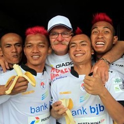 Tim Indonesia yang Friendly Cepat Dapat Teman di Polandia