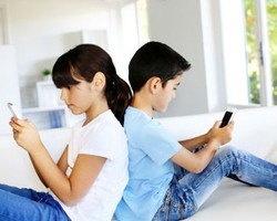 1/3 Anak Bosan Saat Liburan, Pilih Main Gadget untuk Hiburan