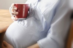 Konsumsi Kafein Saat Hamil Picu Keguguran dan Bayi Lahir Prematur?