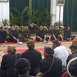 Deddy Mizwar Silaturahmi dengan Tokoh Adat Sunda di Gedung Sate
