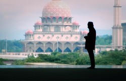 Pesan Rasulullah Tentang Shalat