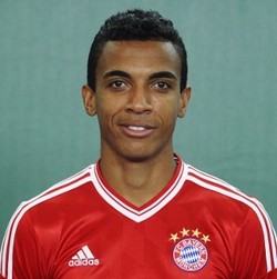 Luiz Gustavo Bisa Bikin Arsenal dan Napoli Berhadapan Lagi